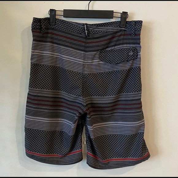 Maui & Sons Swimming Trunks - Picture 2 of 5